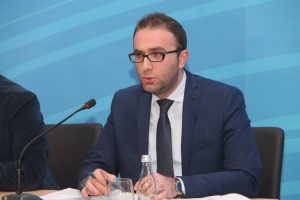 PD denoncon me emra: Vettingu do bëhet nga persona të dënuar dhe ish-sigurimsa