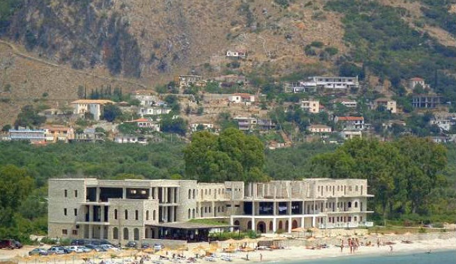 Strasburgu: 13 milion euro dëmshpërblim për pallatin e prishur ne Vlorë