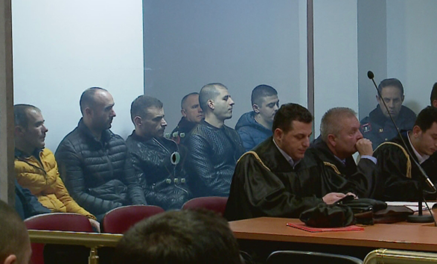Gjyqi ndaj Shullazit, Prokuroria paraqet provat
