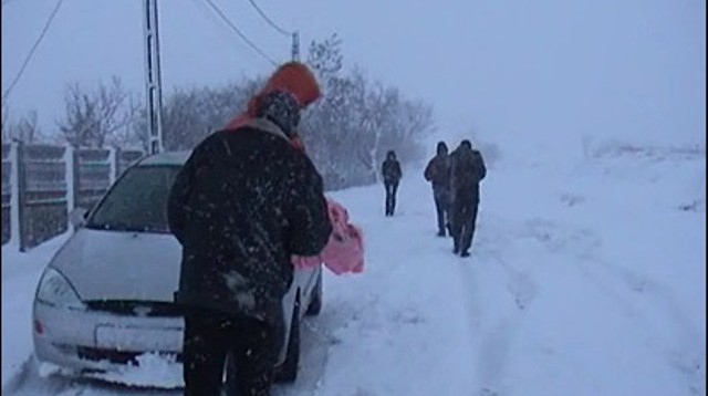 Rëndohet situata nga bora në vend