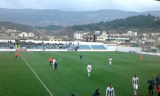 Fitojnë Skënderbeu dhe Flamurtari. Në Laç barazim spektakolar
