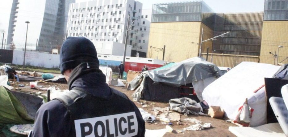 I dëbon policia, çfarë po ndodh me shqiptarët rrugëve të Francës?