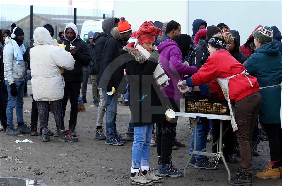 Vuajtjet e ‘dimrit të zi’ të refugjatëve në Calais