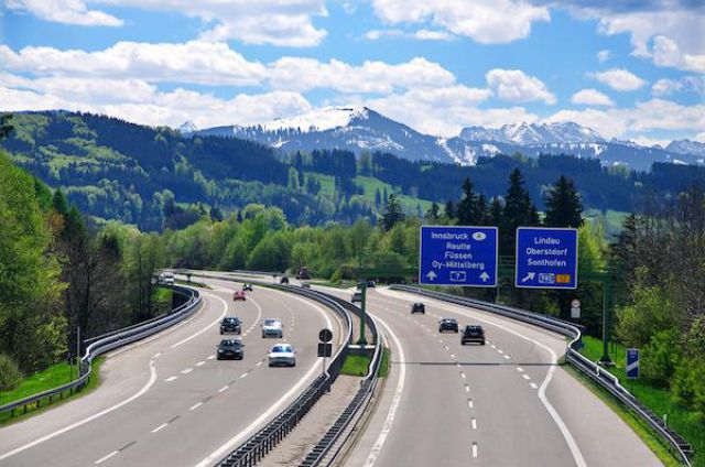 german_autobahn_is_not_like_the_others_640_01.jpg