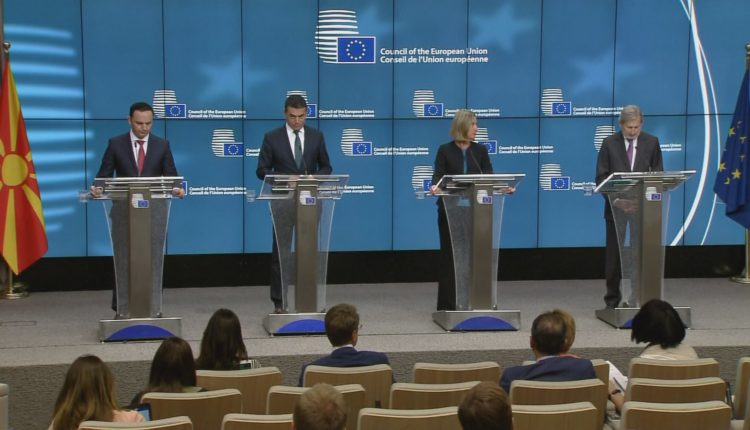 Hahn – Mogherini: BE, dyert e hapura për Maqedoninë