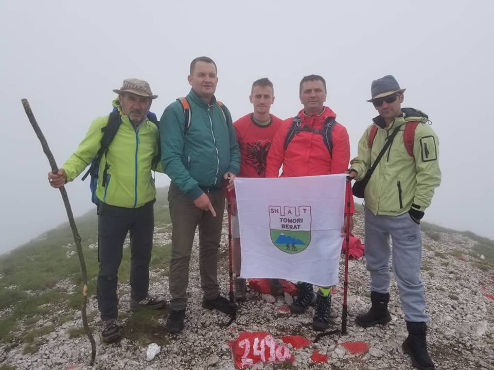 Alpinistët beratas ‘’pushtojnë’’ majën e Lybetenit 7 36137486 472496403203045 4509562167258775552 n