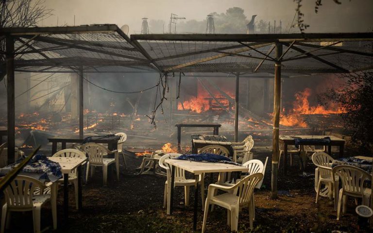 Tragjedia në Athinë, shkon në 79 numri i viktimave