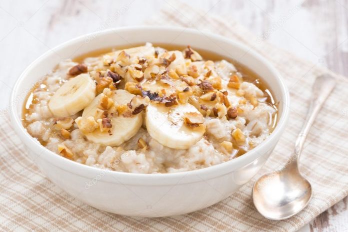 depositphotos_62346767-stock-photo-oatmeal-with-banana-honey-and.jpg