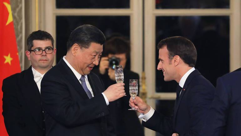 xi_jinping_emmanuel_macron_epa.jpg