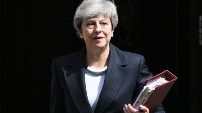May sot tërhiqet zyrtarisht nga partia, hap rrugën për ndryshim 7 Theresa