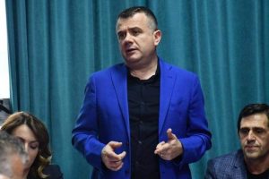 Balla: Sot mbyllim një histori lojërash partie me popullin
