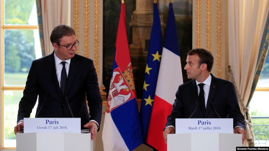 Macron viziton Serbinë, në fokus bashkëpunimi politik