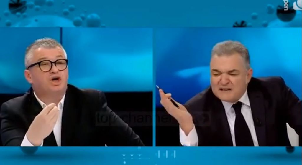 VIDEO/ “Plas” sherri në studio, degradon Çlirim Gjata: Mjaft tani mos na çaj dërrasat, boll të durova