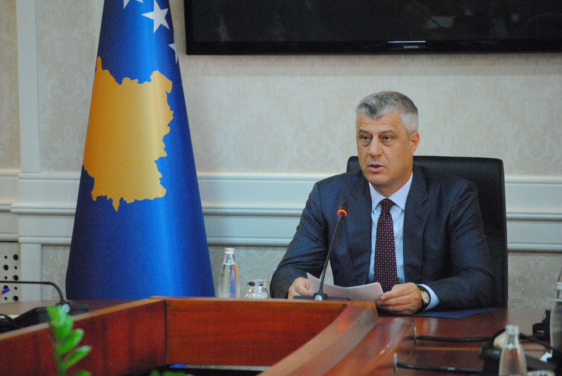 Thaçi me kryetaren e KQZ: Jo data e zgjedhjeve, por afatet kushtetuese
