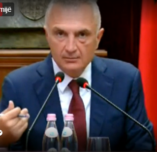 Ilir Meta: 85% e popullit janë me mua, mos e provoni kokëfortësinë time