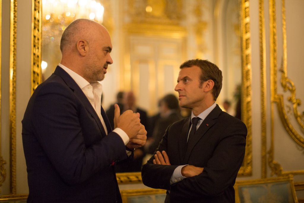 “Reuters”: Shqipëria dhe Maqedonia do të jenë ‘viktimat’ e para të irritimit të Macron