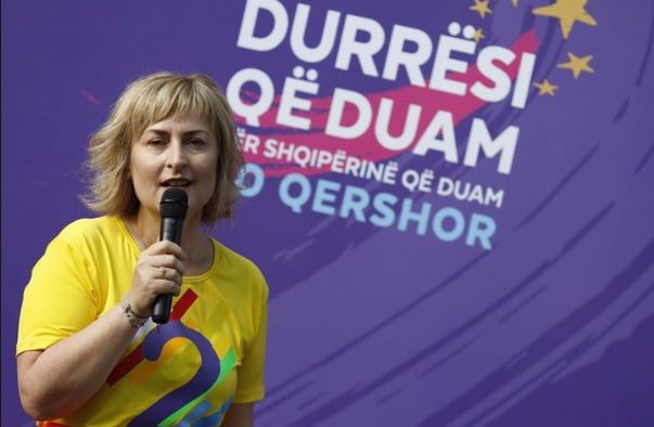 Pas kërkesës së PS, Gjykata e Durrësit vërteton mandatin e Valbona Sakos