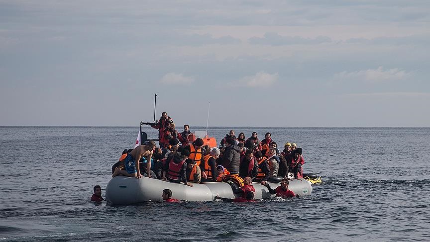 Mbytet anija me refugjatë, mes viktimave edhe fëmijë