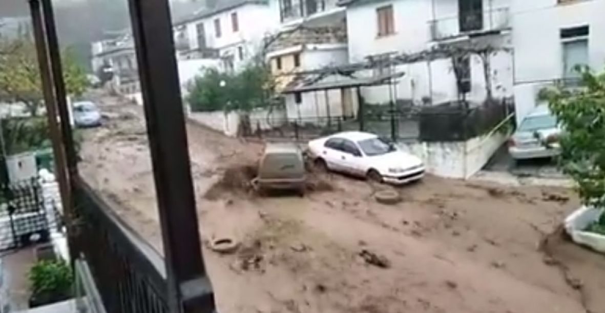 Dramatike në Greqi: përmbytjet nga moti i egërt mobilizojnë ushtrinë (video) 14 grcka oluja nevrijeme bujica poplava nov19 prtscr