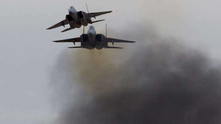 Zviceranët, në referendum për shkak të avionëve luftarakë 1 izrael.avioni.epa 2
