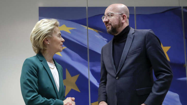 Me dhimbje: Von der Leyen dhe Michel, nënshkruajnë marrëveshjen e Brexit-it 11 w 55775985