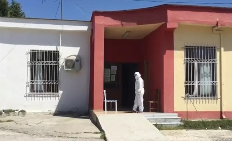 Rasti në Berat/ 16-vjeçarja me temperaturë dhe e këputur prej ditësh. Nuk ka pasur kontakt me persona të ardhur nga jashtë