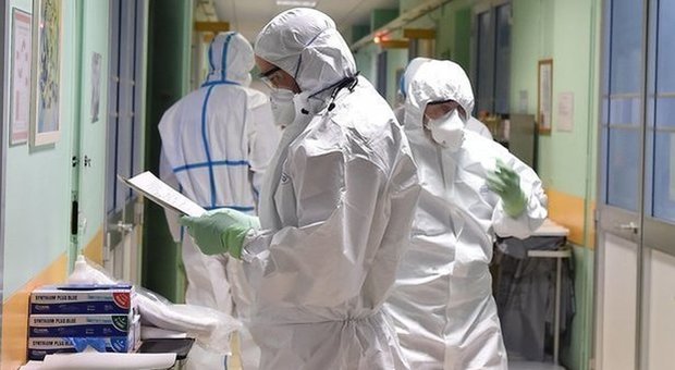 LAJM I FUNDIT/ Futet në karantinim reparti i Infektivit në Berat, dyshohet se i ka infektuar pacienti