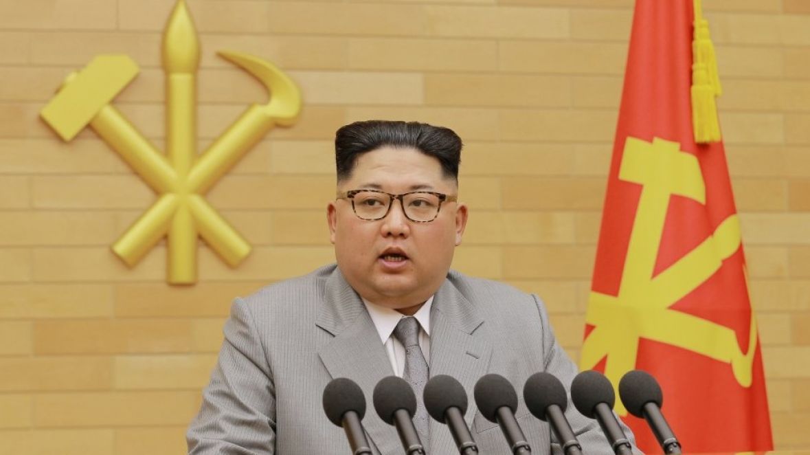 Corona, si diversant në Korenë e Veriut: Kim mbledh Byronë Politike, shpall gjendjen e jashtëzakonshme