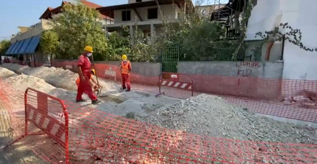 Kantieri i ujit në Berat/ Problemi i ujit të pijshëm 24 orë përfundimisht i zgjidhur në vitin 2021