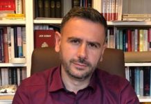 Parlamenti bëhet skenë e shfaqjes së urrejtjes së ashpër fetare ndaj muslimanëve.