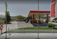 Berat/ Po tallej me punëtorët me armë në dorë, kush është biznesmeni që mbeti i plagosur, ndalohet nga Policia