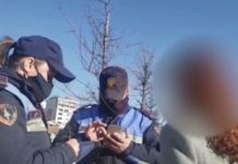 Dalin pa maskë në rrugë, ndëshkohen 361 persona