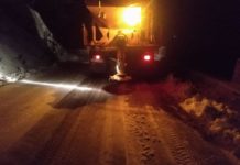 Reshjet e dëborës gjatë natës, njoftimi i ARRSH për akset kombëtare: Në Elbasan-Librazhd, qarkullimi bëhet me dy kalime