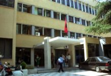 Akuzohet se vrau kunatin e tij, Gjykata e Tiranës lë në burg Klajdi Shundin