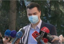 “Banorët janë pa ushqime në ujë edhe sot që flasim”, Basha përgënjeshtron Ramën për përmbytjet: Ky njeri është problemi, ta largojmë