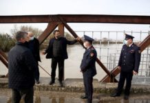 Çuçi inspekton prurjet e Vjosës te Ura e Mifolit: Kam urdhëruar gjendje gatishmërie edhe për FNSH-në