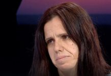 “U detyrova të punoj si prostitutë, tek lokali kishte një dhomë dhe klientët më jepnin…”