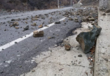 Korçë, rrëshqitje dherash e gurësh, disa zona mbeten pa energji elektrike