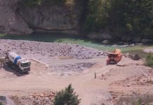 Masakra mjedisore nga HEC-i në Zall Gjoçaj, banorët: Nuk do të tërhiqemi deri në Strasburg