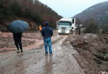 Rrëshqitje dherash dhe probleme energjie në disa zona të qarkut Elbasan