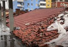 Çahet çatia e një pallati në Lezhë, uji hyn brenda apartamenteve/ Bie niveli i Drinit, ku janë lagjet më me shumë probleme