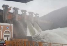 Situatë kritike/ Hapen portat e hidrocentralit të Shkopetit