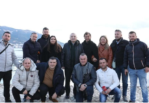 Meta takohet me gazetarët në Vlorë: Shembull, që duhet ndjekur nga disa “profesionistë” në Tiranë