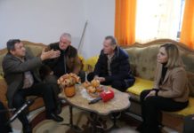Përmbytja, Kryemadhi viziton Muriqanin: Shteti i përdor taksat për të ngrënë dreka e jo për të ndihmuar qytetarët