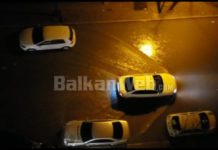 VIDEO/ Reshjet shkaktojnë përmbytje në Durrës, problematike situata në lagjet periferike