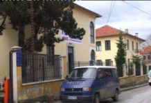 Qarkullonte me lëndë narkotike dhe armë, arrestohet 27-vjeçari në Korçë