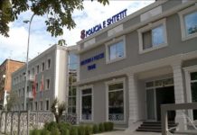 Nuk hodhën mbeturinat në kosh, fqinjët rrahin nënë e bijë në Tiranë