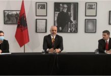 “I jam borxhlie kryeministrit, e vështirë që t’iu zëvendësoj të dyve”, Xhaçka merr detyrën si ministre, paralajmëron ata që s’e kanë qejf punën