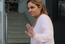 Berat/ Gledion Rehovica i kthehet Kryemadhit: S’kam blerë doktoraturë si ti, arritja jote e vetme “çizmja” kundër Ramës