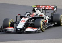 U fut me të kuqe, fillojnë telashet për yllin e Formula 1, gjobë dhe proces gjyqësor nga autoritetet britanike